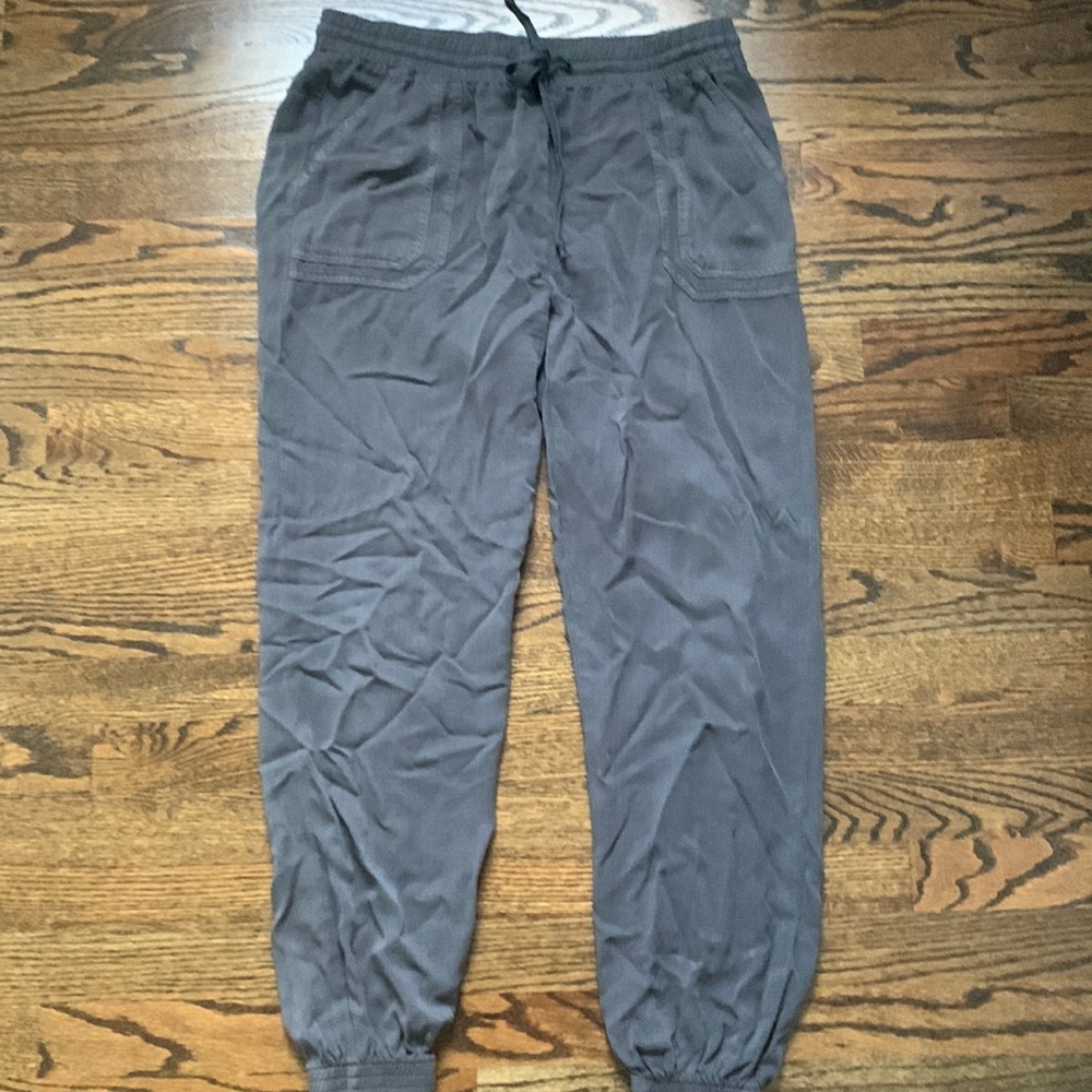 Gray Jogger Pants - small